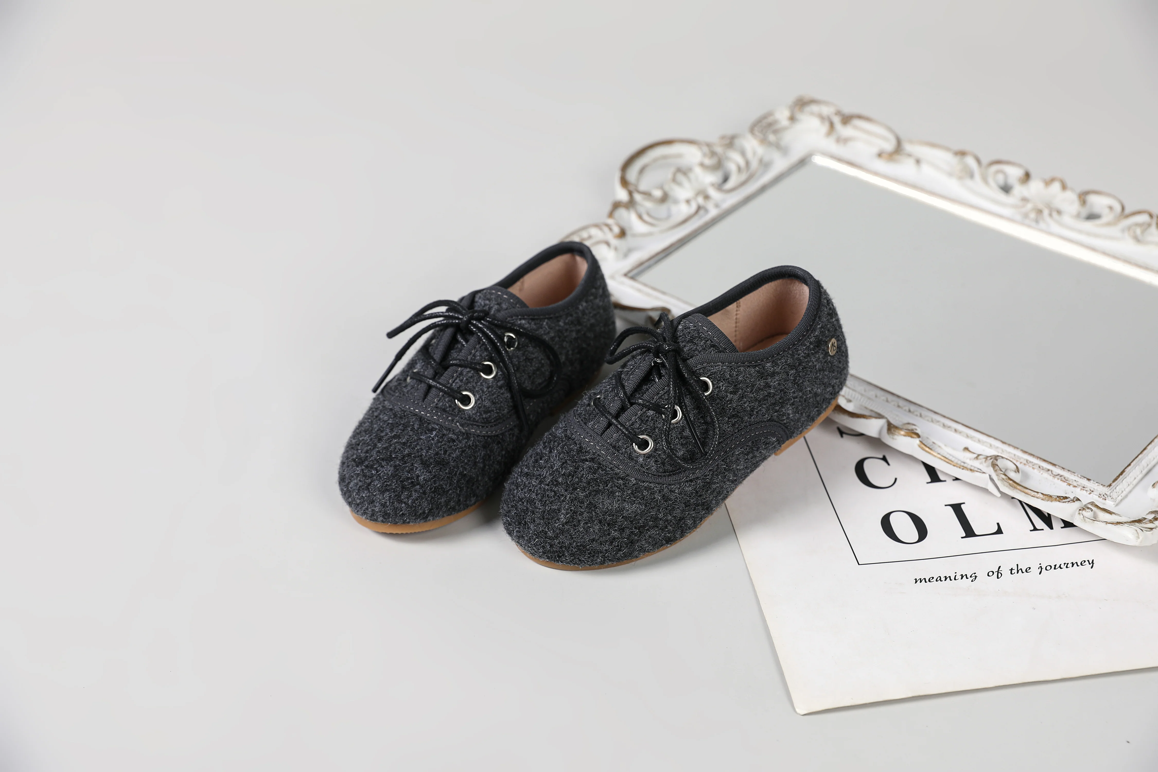 The Wool Shoes - Image 13
